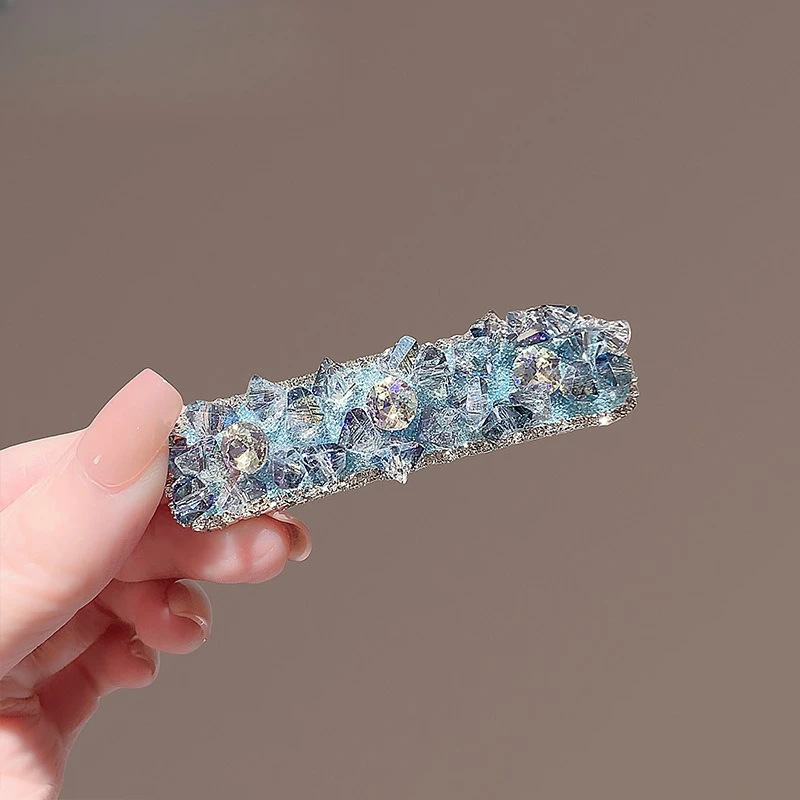 Glamorous Blue Crystal Hair Clips Unique Luxurious Trendy Accessories Stylish Eye-Catching New Headwear For Casual Daily Outfits
Glamorous Blue Crystal Hair Clips Unique Luxurious Trendy Accessories Stylish Eye-Catching New Headwear For Casual Daily Outfits
