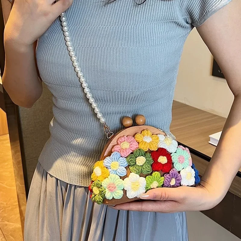 2025 Pearl-Encrusted Clutch with Chain Strap Shell-shaped Crossbody Bag for Women Evening Shoulder Purse
2025 Pearl-Encrusted Clutch with Chain Strap Shell-shaped Crossbody Bag for Women Evening Shoulder Purse