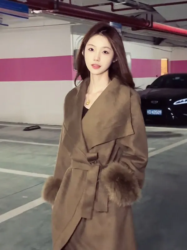 Ретро-элегантное модное шерстяное пальто с поясом на талии, трендовая осенне-зимняя верхняя одежда для молодых женщин в Китае
Ретро-элегантное модное шерстяное пальто с поясом на талии, трендовая осенне-зимняя верхняя одежда для молодых женщин в Китае