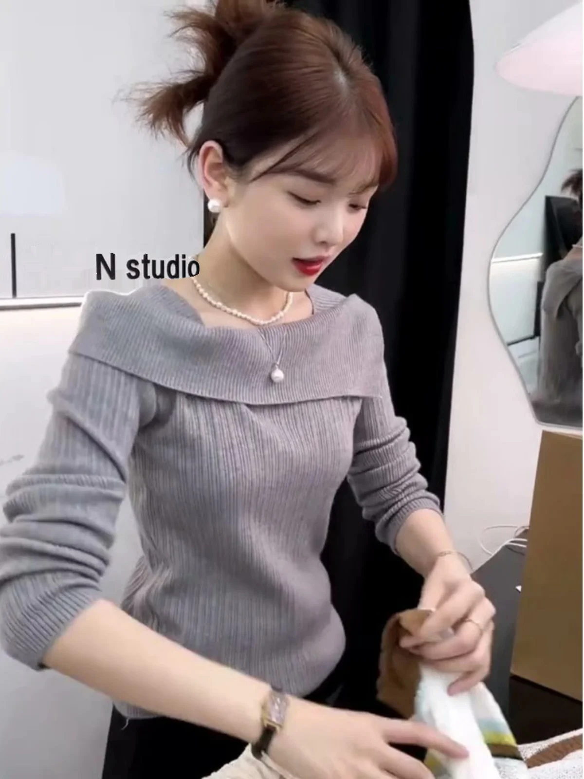 Spring 2026 Slim Fit Grey Knitted Sweater Base Shirt High Quality Fashionable Women's Korean Style Commute Style Long Sleeve
Spring 2026 Slim Fit Grey Knitted Sweater Base Shirt High Quality Fashionable Women's Korean Style Commute Style Long Sleeve