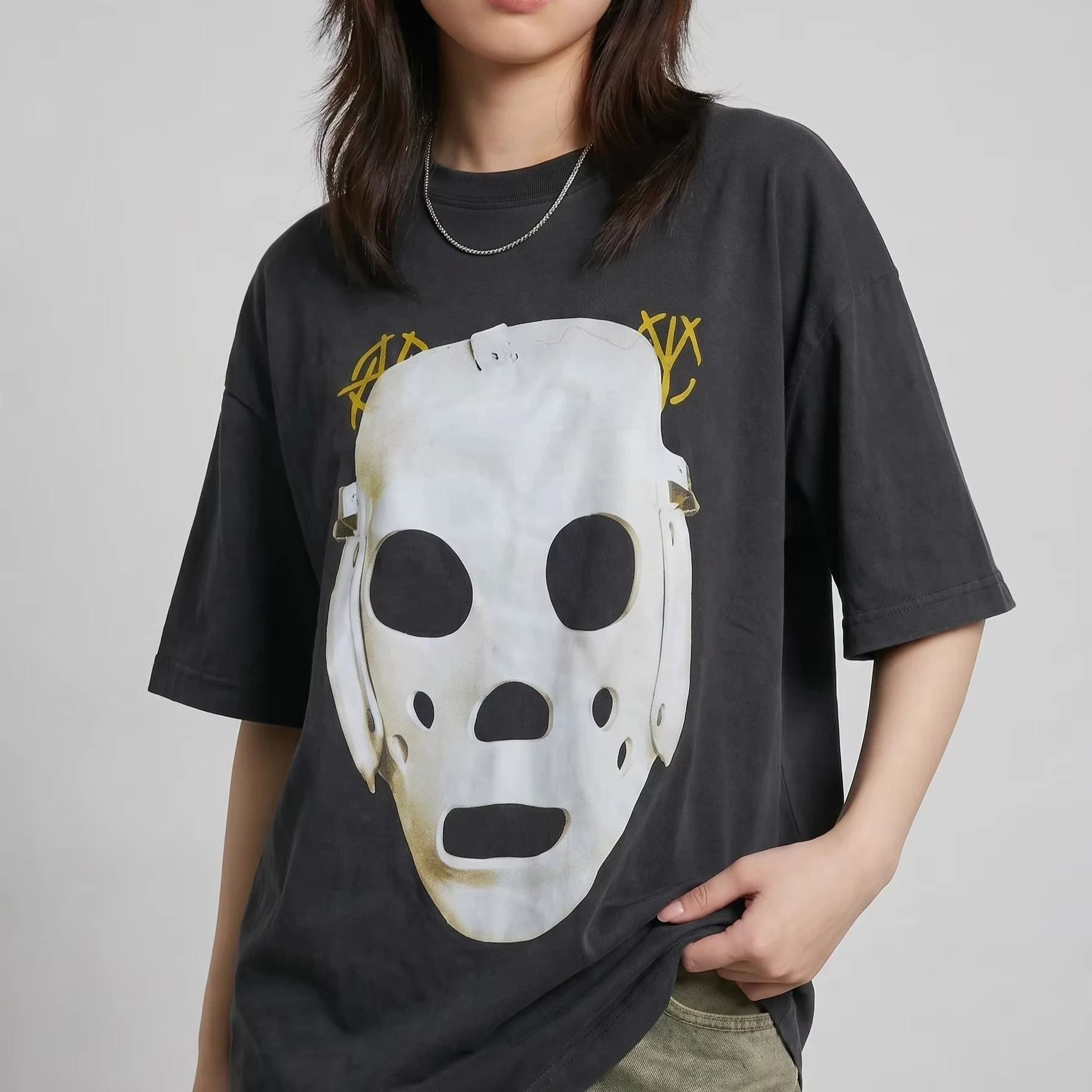 2026 JJK Golden Maknae same style Mask graphic New 100%Cotton unisex shirt Summer Men's Y2k women's oversize fashion T-shirt
2026 JJK Golden Maknae same style Mask graphic New 100%Cotton unisex shirt Summer Men's Y2k women's oversize fashion T-shirt