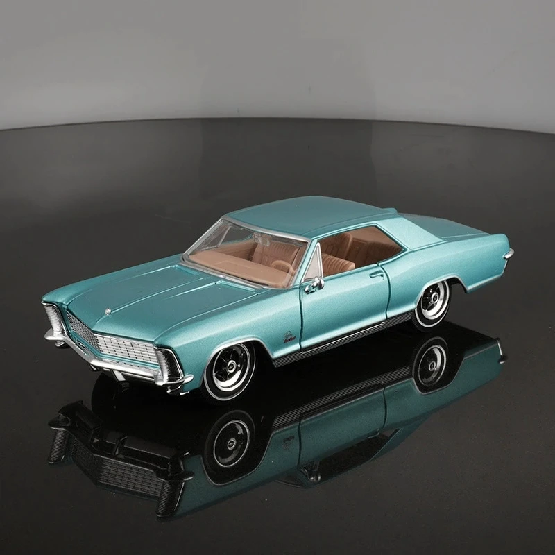Maisto 1:26 1965 Riviera Gran Sport Test simulation zinc alloy model car static ornament metal collectible gift car
Maisto 1:26 1965 Riviera Gran Sport Test simulation zinc alloy model car static ornament metal collectible gift car