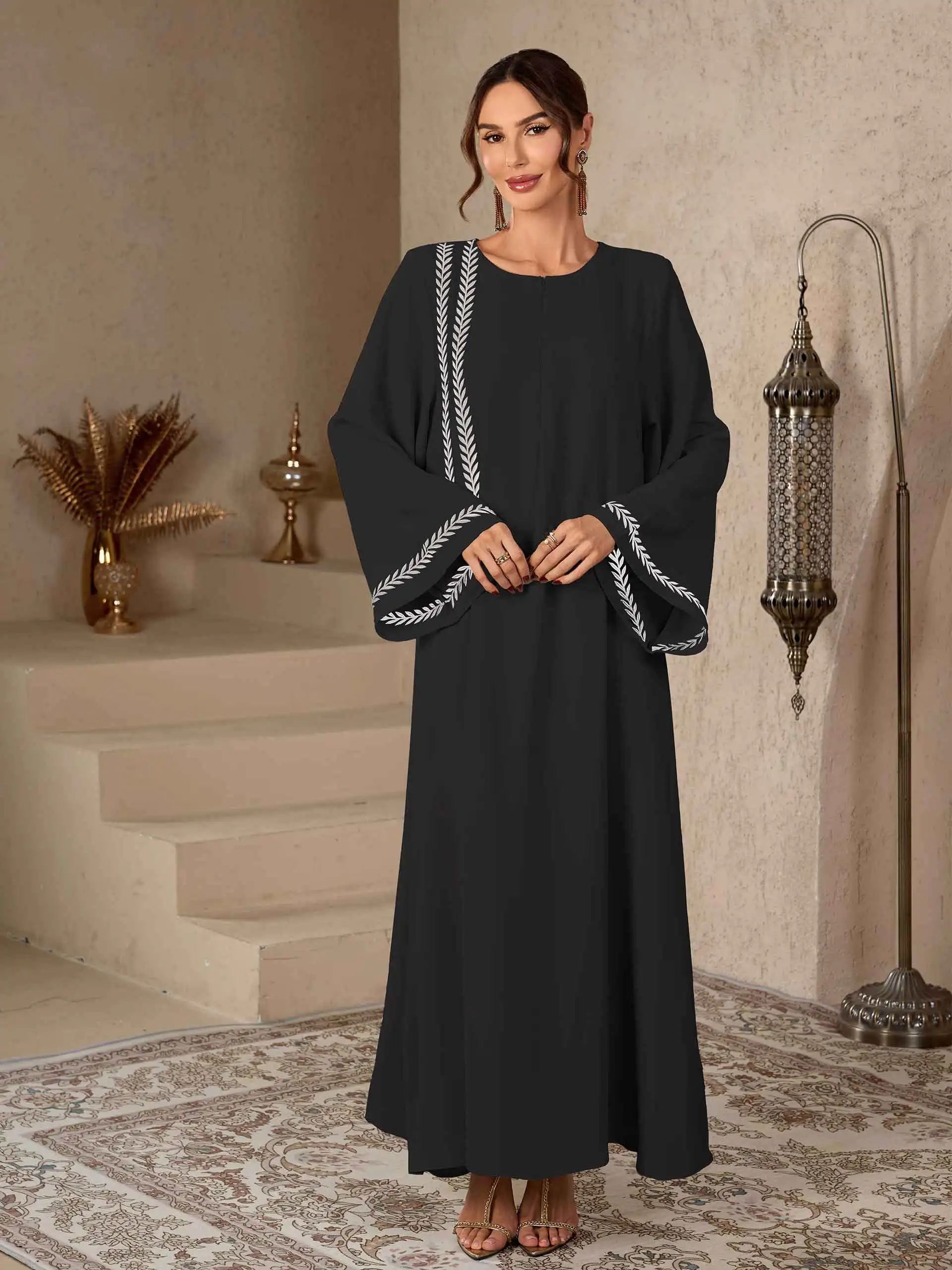 New Muslim Women Black Abaya with White Laurel Leaf Embroidery Dubai Kaftan Elegant Ramadan Eid Prayer Dress Turkey Islamic
New Muslim Women Black Abaya with White Laurel Leaf Embroidery Dubai Kaftan Elegant Ramadan Eid Prayer Dress Turkey Islamic