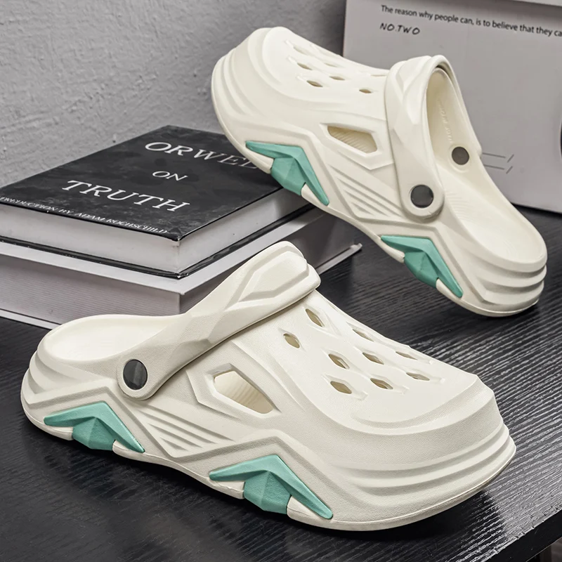 A pair of children's summer breathable holey shoes with EVA anti-slip soft soles, outdoor casual beach sandals, BT-2611
A pair of children's summer breathable holey shoes with EVA anti-slip soft soles, outdoor casual beach sandals, BT-2611