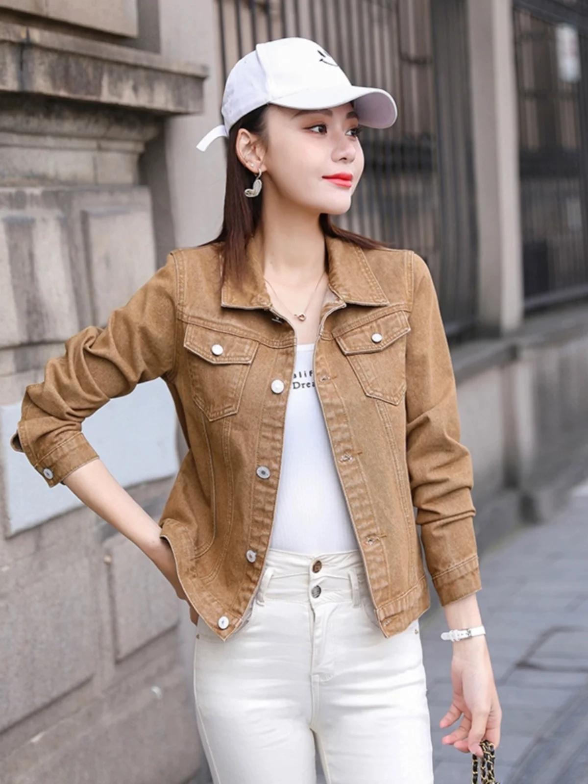 Khaki Casual Slim Fit Denim ort Jaet Women's Spring Autumn Korean Sle Faion Versatile Slimming Jeans Clothes
Khaki Casual Slim Fit Denim ort Jaet Women's Spring Autumn Korean Sle Faion Versatile Slimming Jeans Clothes