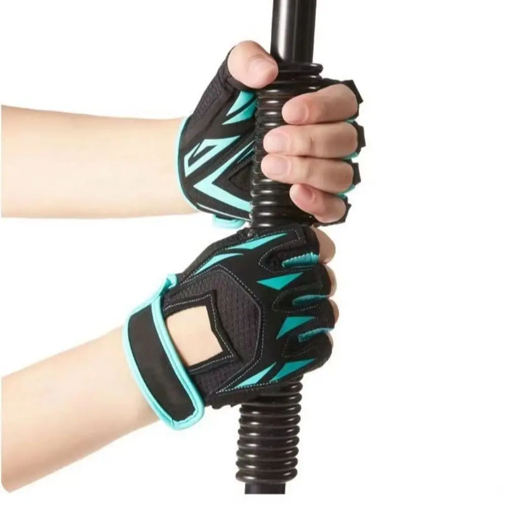 1 Pair of Breathable Gym Gloves Anti Slip Wear Resistant Sports Half Finger Gloves Training Antiskid Fitness Workout Gloves
1 Pair of Breathable Gym Gloves Anti Slip Wear Resistant Sports Half Finger Gloves Training Antiskid Fitness Workout Gloves