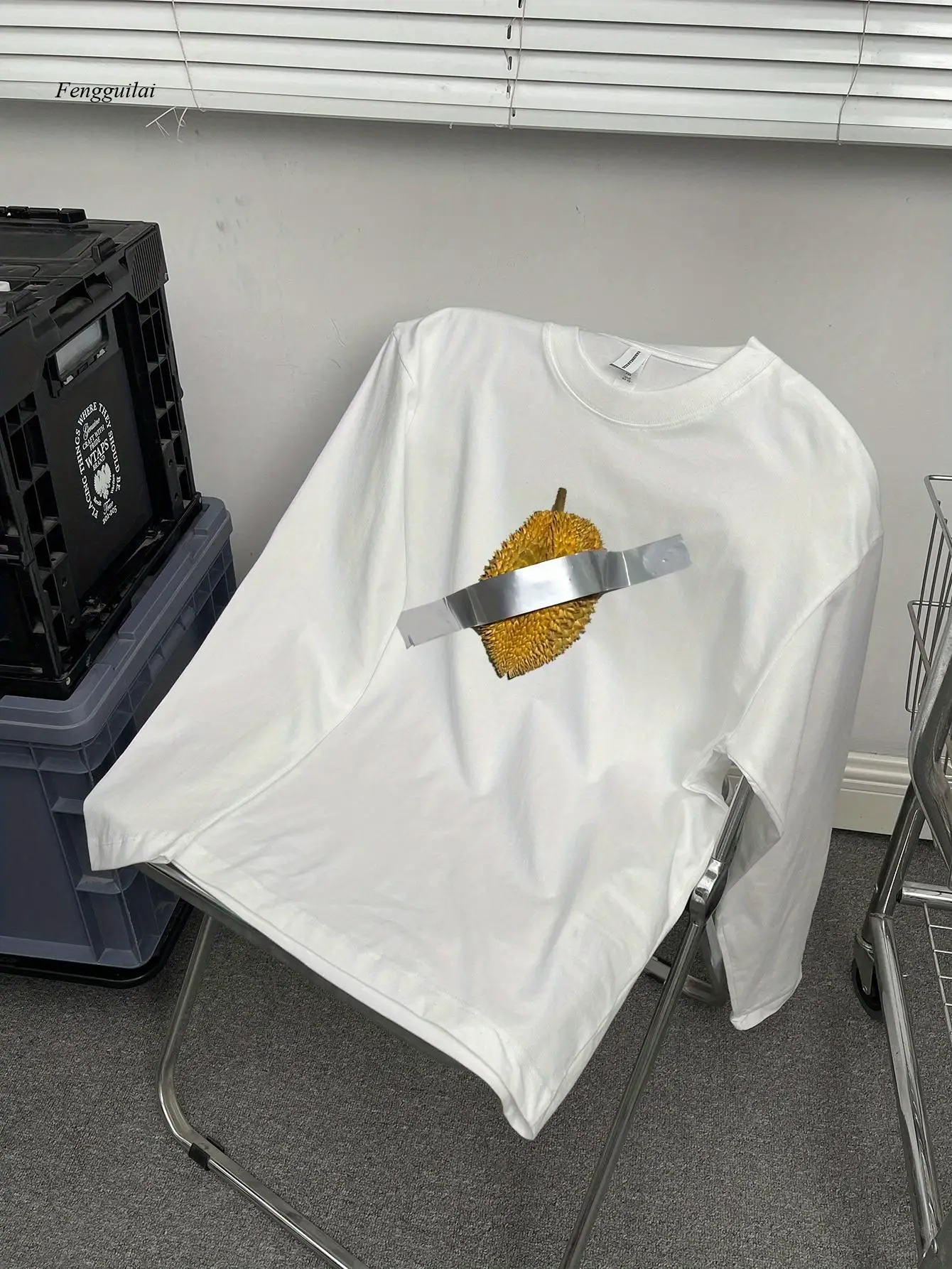 Футболка с длинным рукавом — однотонная красная основа с рисунком, похоже на ленту, мягкая повседневная рубашка на осень/зиму, можно стирать в машине
Футболка с длинным рукавом — однотонная красная основа с рисунком, похоже на ленту, мягкая повседневная рубашка на осень/зиму, можно стирать в машине