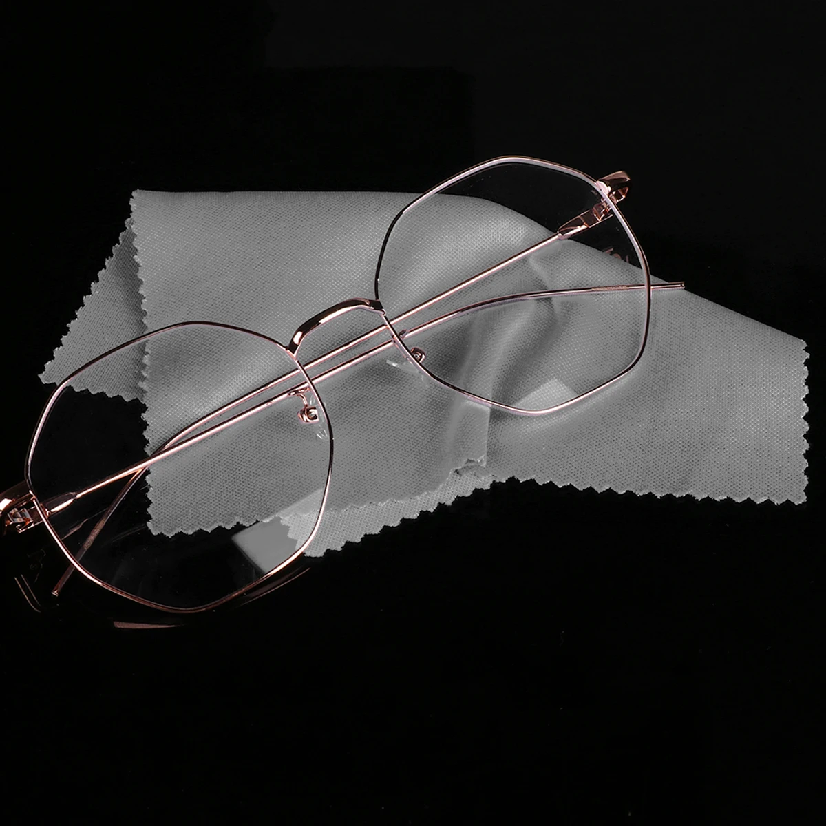 Superfine Fiber Cleaning Cloth Lenses Glasses Dirt Resistant Durable Reusable Water Absorbing Soft Multi Function Jewelry Wipes
Superfine Fiber Cleaning Cloth Lenses Glasses Dirt Resistant Durable Reusable Water Absorbing Soft Multi Function Jewelry Wipes