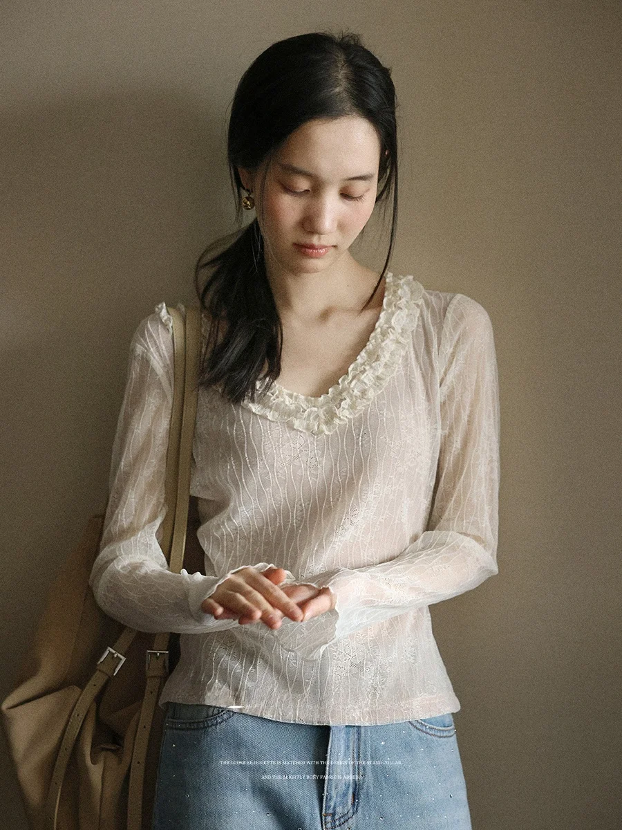 Lalaglow Lace Trim Slimming Thin T-Shirt Women's Top French Style Loose Fit Daily Wear Polyester Blend Long Sleeve V-Neck
Lalaglow Lace Trim Slimming Thin T-Shirt Women's Top French Style Loose Fit Daily Wear Polyester Blend Long Sleeve V-Neck