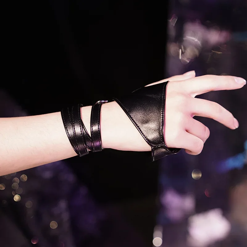 Gothic Punk Style Half-Finger Black Strap Leather Gloves Sexy Women Fingerless Stage Perfermence Cosplay Hip-Hop Accessories
Gothic Punk Style Half-Finger Black Strap Leather Gloves Sexy Women Fingerless Stage Perfermence Cosplay Hip-Hop Accessories