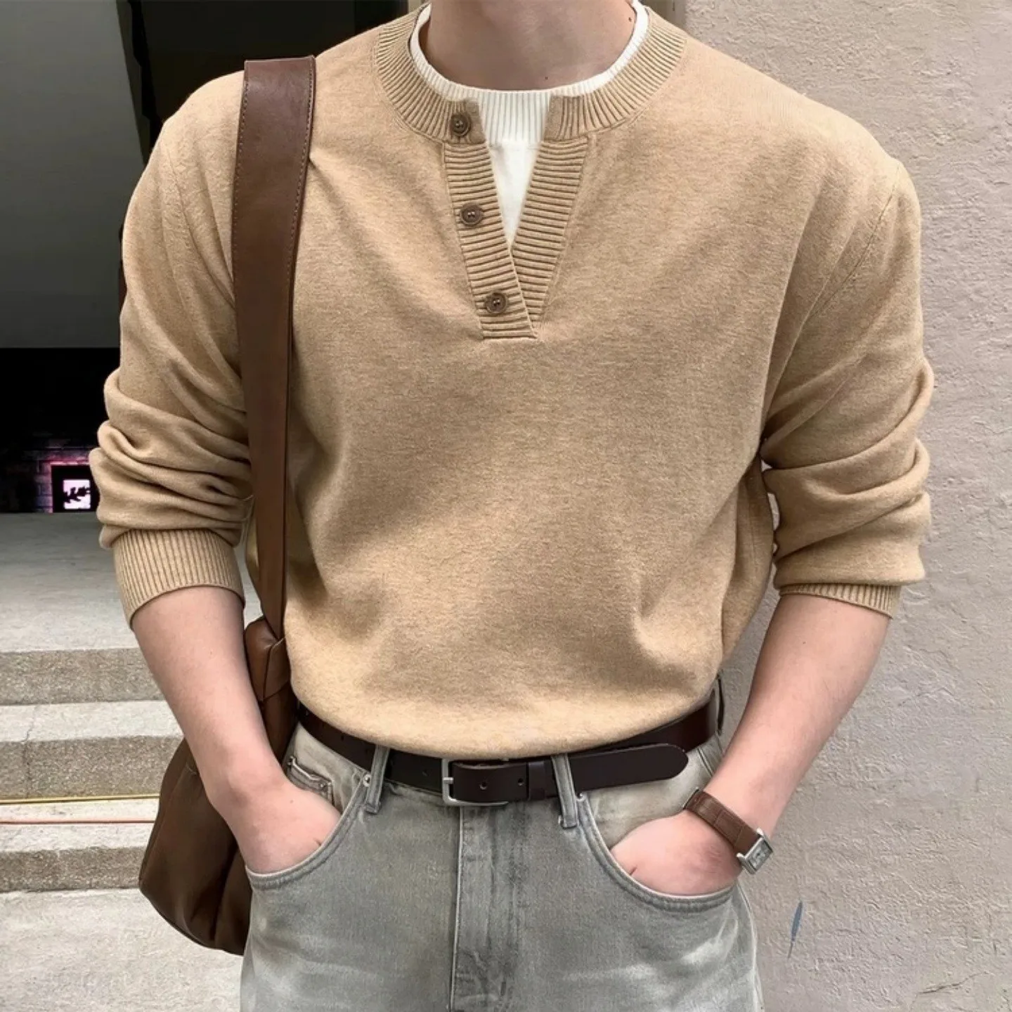 Korean Casual Sle Henry Collar Fake Two-Piece Knitted Sweater Men Loose Warm Pullover round Ne Top for Autumn Winter
Korean Casual Sle Henry Collar Fake Two-Piece Knitted Sweater Men Loose Warm Pullover round Ne Top for Autumn Winter