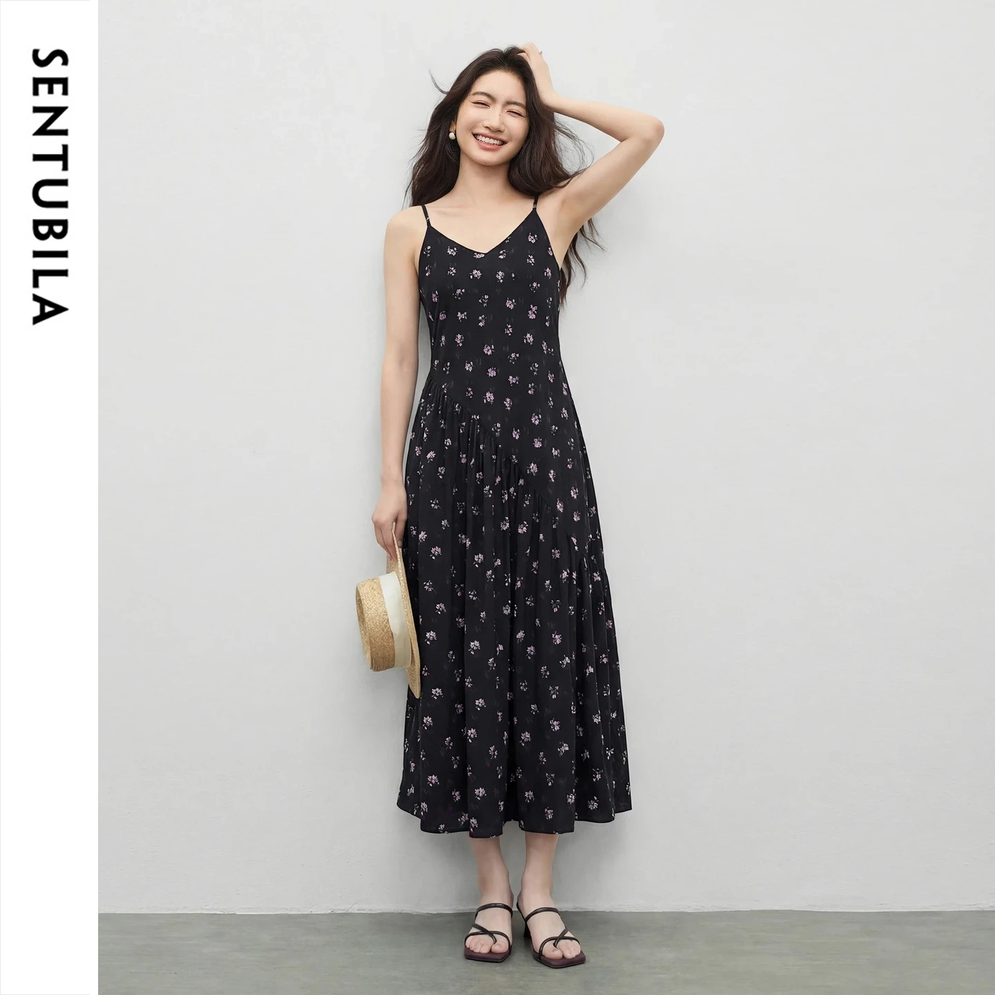 SENTUBILA Elegant Spaghetti Strap Black Floral Dresses for Women Summer Asymmetric Ruched Slim Sleeveless Print Dress 162LD7234
SENTUBILA Elegant Spaghetti Strap Black Floral Dresses for Women Summer Asymmetric Ruched Slim Sleeveless Print Dress 162LD7234