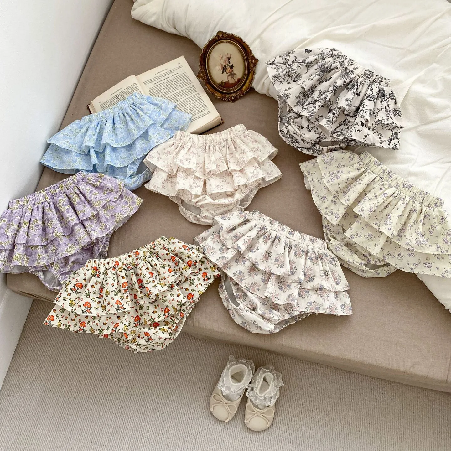 Baby Clothing 2024 Summer New 1-3 Years Old Korean Style Skirt Printed Culottes Floral Casual Simple New Sweet Girls Skirt
Baby Clothing 2024 Summer New 1-3 Years Old Korean Style Skirt Printed Culottes Floral Casual Simple New Sweet Girls Skirt