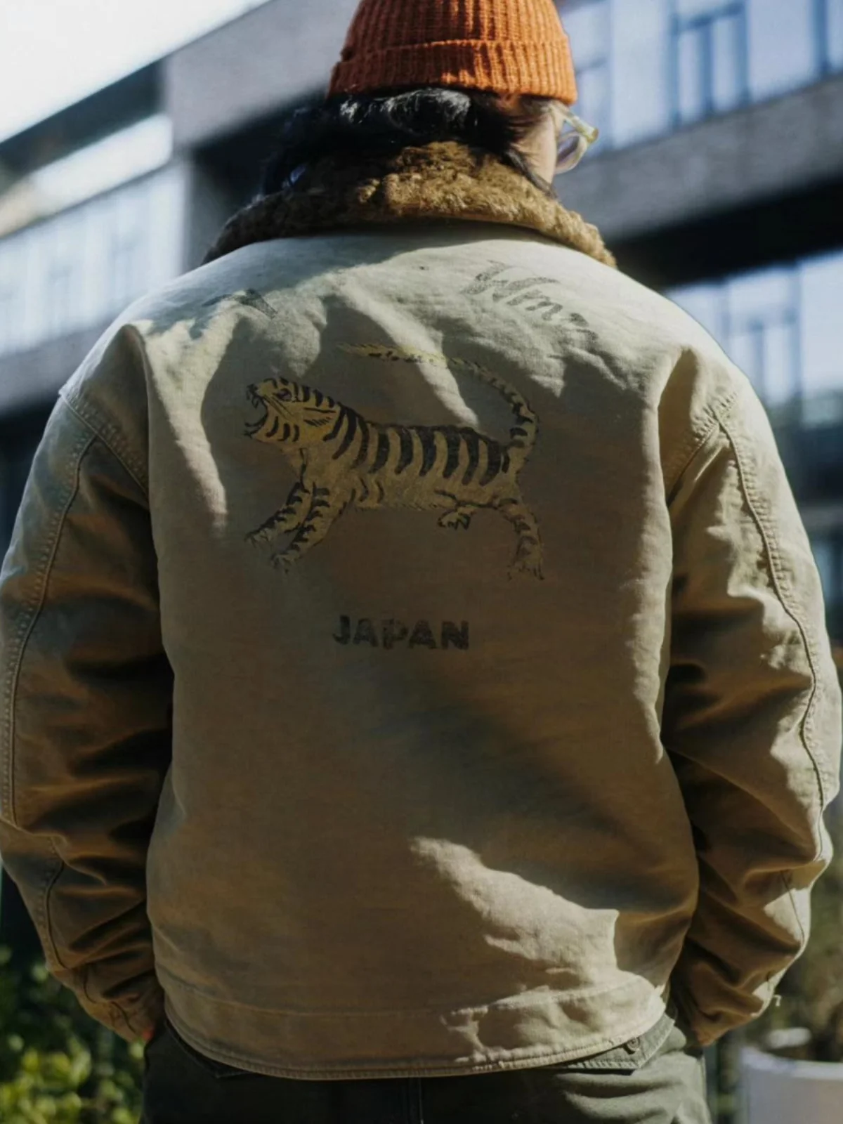 Visvim Fil Purser De Spring Autumn Jaet Tiger Print Youth Faion Stand Fit Long Sve Collared Outerwear
Visvim Fil Purser De Spring Autumn Jaet Tiger Print Youth Faion Stand Fit Long Sve Collared Outerwear