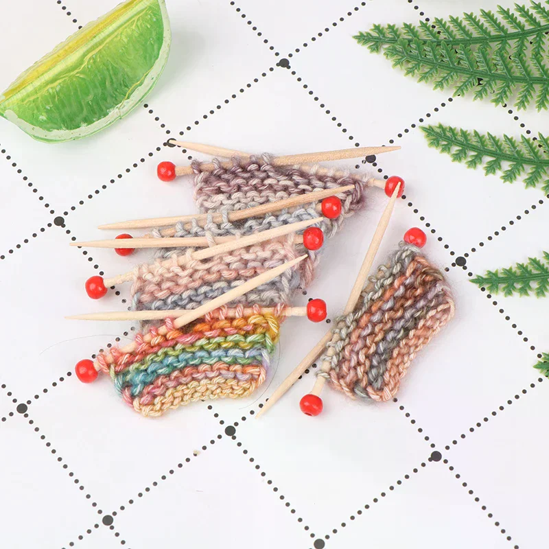 Миниатюрный вязаный свитер для кукольного домика 1/12, имитация, аксессуар для рукоделия, декоративное украшение
Миниатюрный вязаный свитер для кукольного домика 1/12, имитация, аксессуар для рукоделия, декоративное украшение