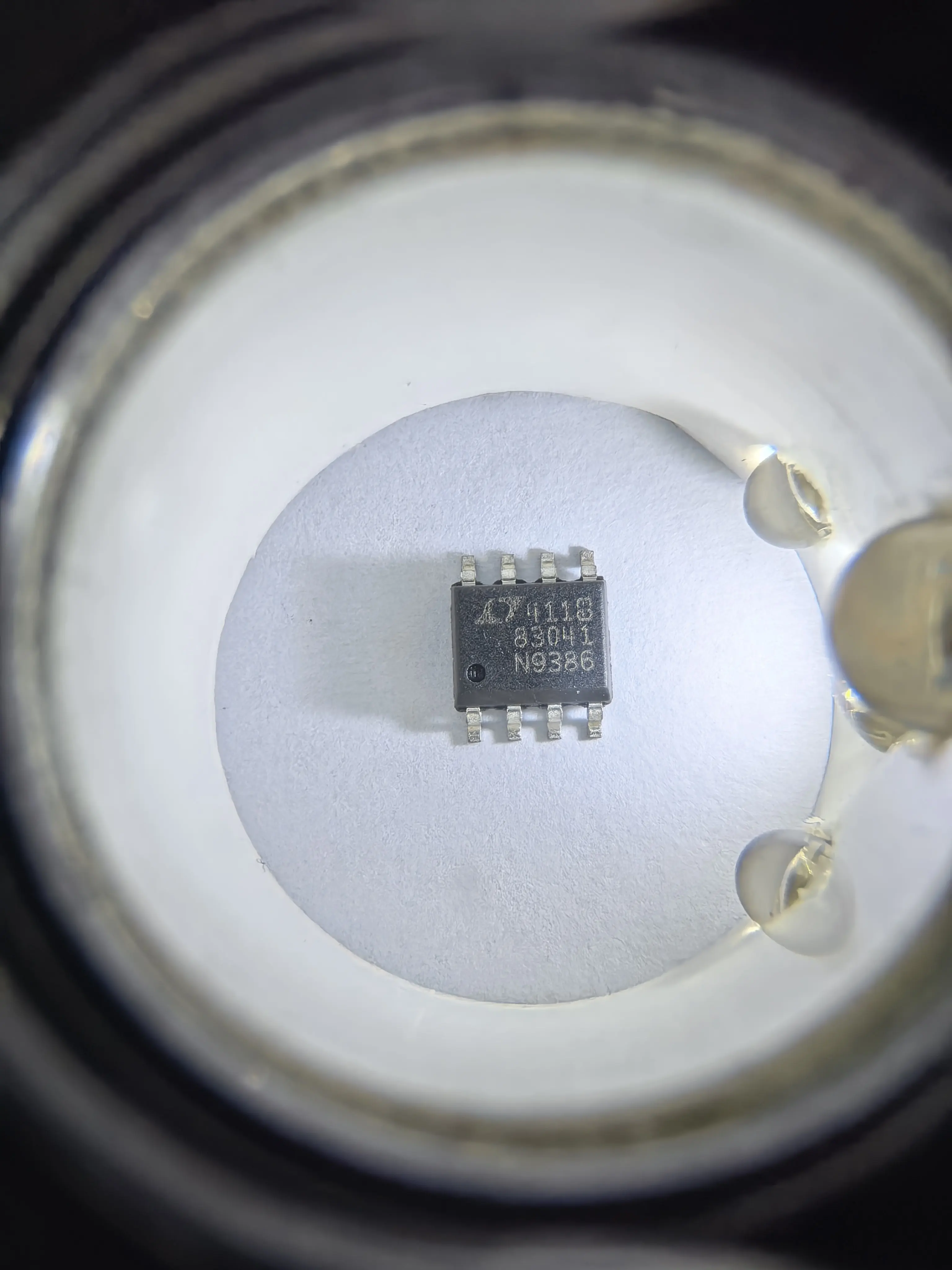 LT8304 LT8304ES8E-1 LT8304IS8E-1 LT8304HS8E-1 - 100VIN Micropower No-Opto Isolated Flyback Converter with 150V/2A Switch
LT8304 LT8304ES8E-1 LT8304IS8E-1 LT8304HS8E-1 - 100VIN Micropower No-Opto Isolated Flyback Converter with 150V/2A Switch