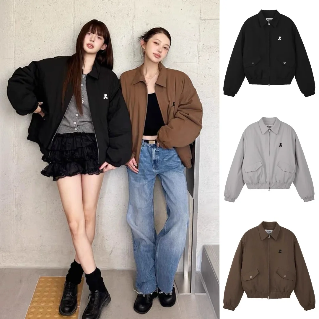 Зима 2025 г., женская верхняя одежда с хлопковой подкладкой и молнией в стиле ретро, модная верхняя одежда, универсальная свободная посадка
Зима 2025 г., женская верхняя одежда с хлопковой подкладкой и молнией в стиле ретро, модная верхняя одежда, универсальная свободная посадка