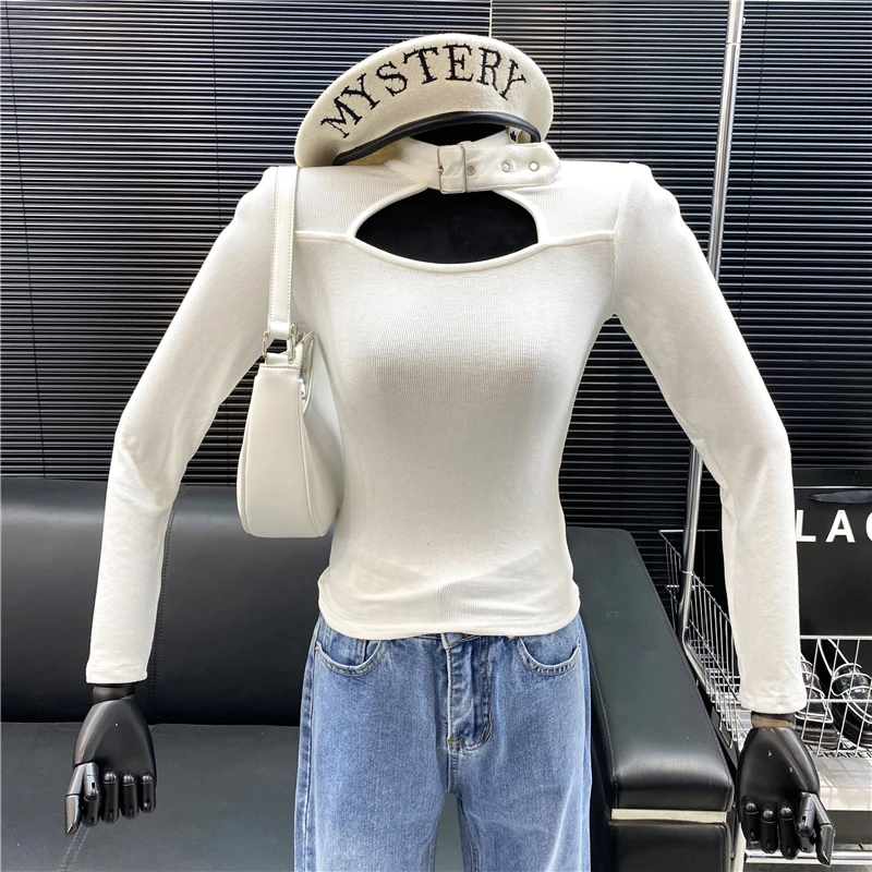 New 2022 Careful Machine Hollowed Out Metal Buckle Neck Exposed Collarbone Top Slim Fit Short Versatile Long Sleeve Chic Top
New 2022 Careful Machine Hollowed Out Metal Buckle Neck Exposed Collarbone Top Slim Fit Short Versatile Long Sleeve Chic Top
