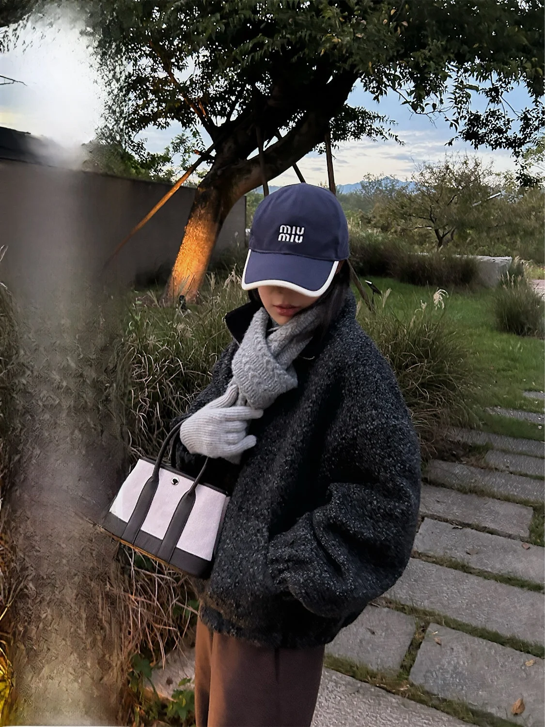 D YANGJUN Winter New Wool Blend Texture Stand Collar Jaet ort Bla Outerwear Women Casual Loose Fit Long Sve Button
D YANGJUN Winter New Wool Blend Texture Stand Collar Jaet ort Bla Outerwear Women Casual Loose Fit Long Sve Button