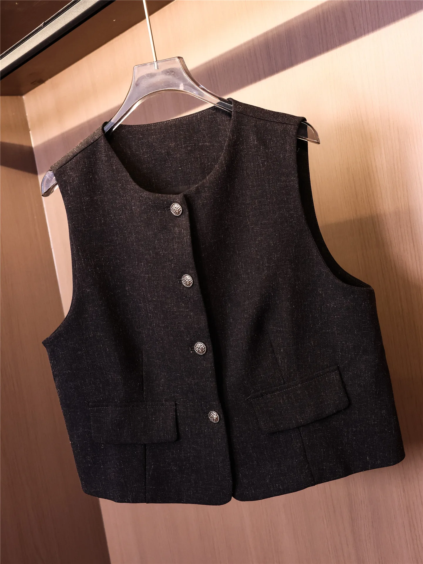 Versatile Color round Neck Short Sleeveless Vest Commute Friendly Women's Tank Top Cotton Polyester Blend Autumn New
Versatile Color round Neck Short Sleeveless Vest Commute Friendly Women's Tank Top Cotton Polyester Blend Autumn New