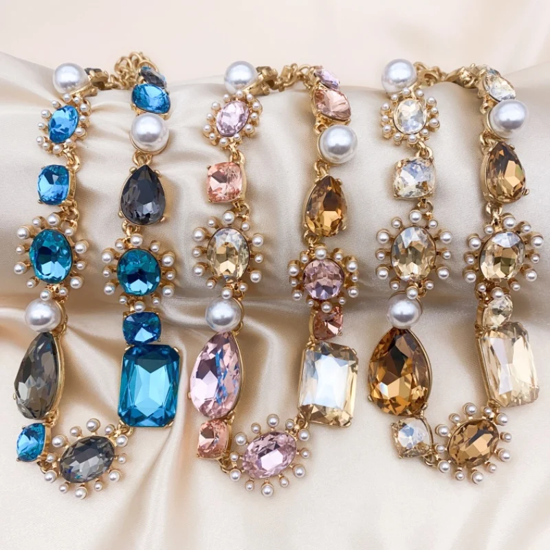 Oscar Gilded Vintage Crystal Pearl Distressed Gold Jewelry Set with Colorful Stones Mid-Century Statement Collection Party Gift
Oscar Gilded Vintage Crystal Pearl Distressed Gold Jewelry Set with Colorful Stones Mid-Century Statement Collection Party Gift
