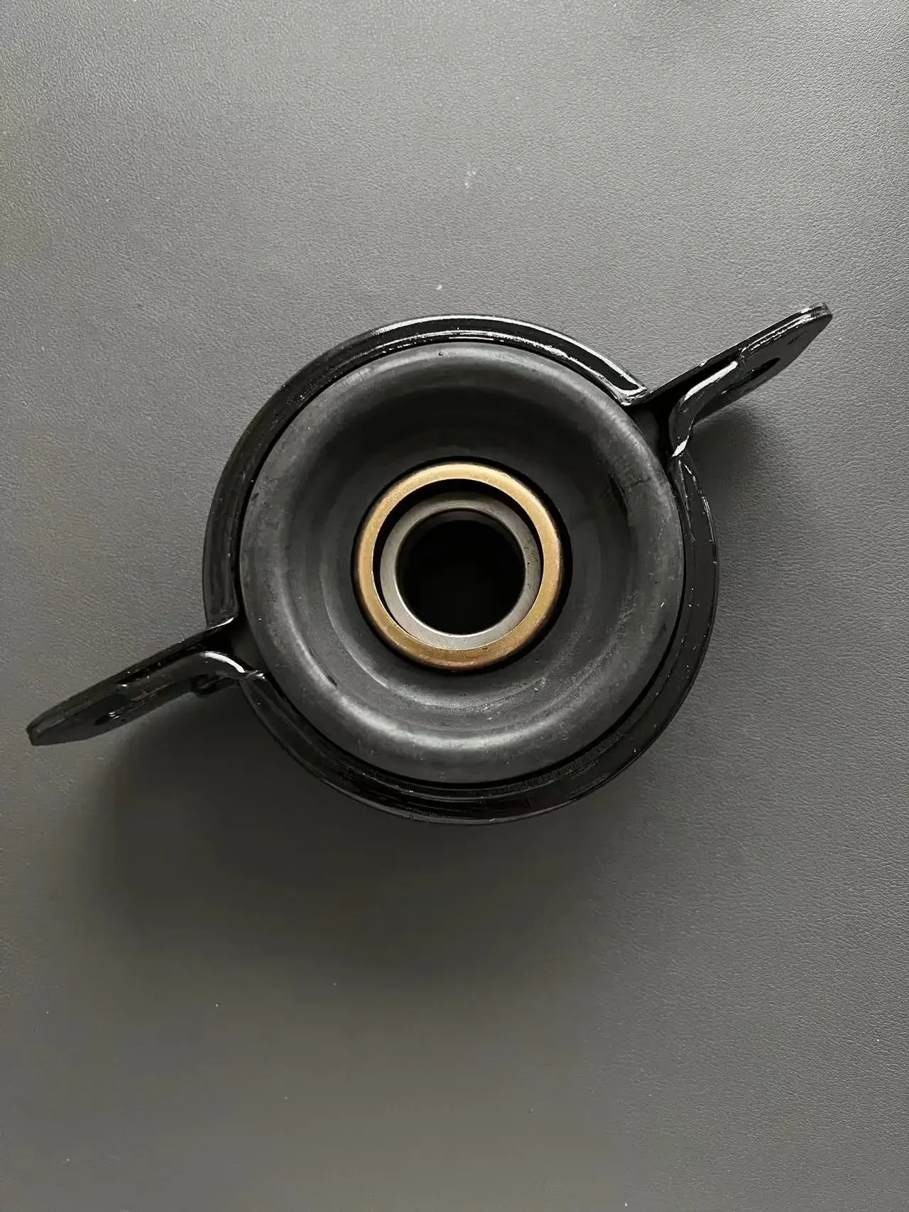 1PCS Rear Transmission Shaft Hanging Rubber Bearing for Changan CS95 2.0T Shaft Hanger Assembly
1PCS Rear Transmission Shaft Hanging Rubber Bearing for Changan CS95 2.0T Shaft Hanger Assembly