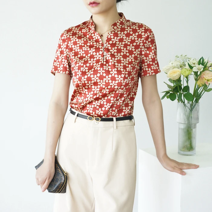 Новая женская футболка из шелкового атласа с принтом цвета красного вина, с коротким рукавом, воротником-стойкой, приталенная, в художественном китайском стиле
Новая женская футболка из шелкового атласа с принтом цвета красного вина, с коротким рукавом, воротником-стойкой, приталенная, в художественном китайском стиле