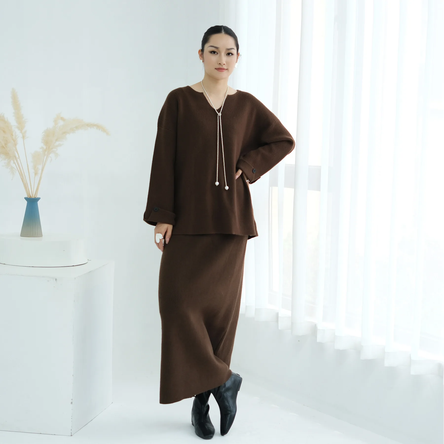 Muslim Women Knitted Sweater Tops Skirt Set 2 Piece Dress Dubai Abaya Kaftan Islam Clothing Outfits Femme Musulmane Ensembles
Muslim Women Knitted Sweater Tops Skirt Set 2 Piece Dress Dubai Abaya Kaftan Islam Clothing Outfits Femme Musulmane Ensembles