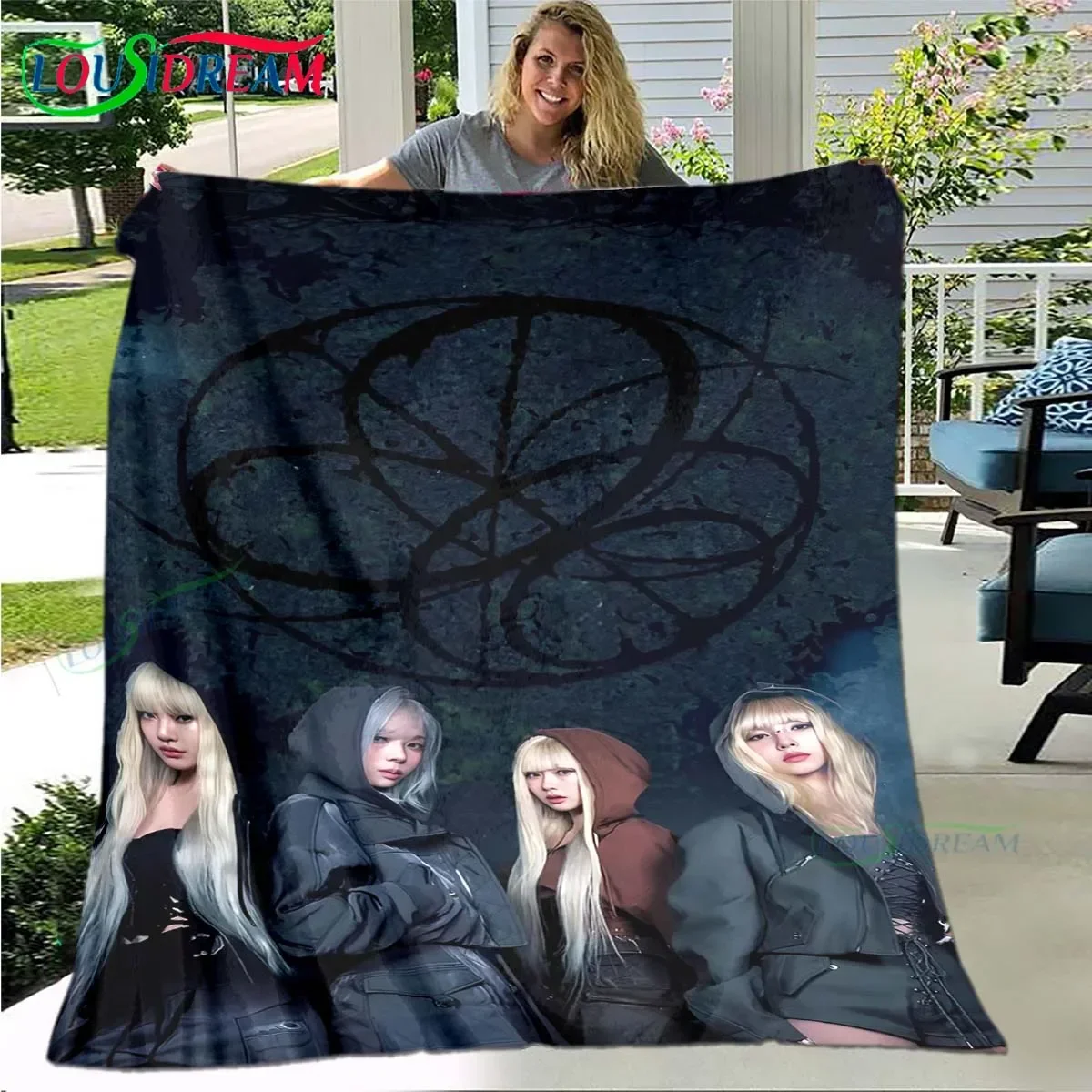 Fashion Korean Girl Group Poster Four Seasons Blanket Sofa Cover Travel Bed Plush Blanket Office Break Blanket Gift
Fashion Korean Girl Group Poster Four Seasons Blanket Sofa Cover Travel Bed Plush Blanket Office Break Blanket Gift