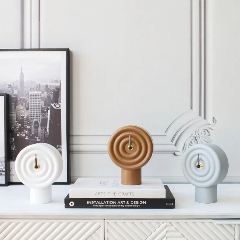 Modern Minimalist Geometric Circle Clock Office Hotel Home Living Room Children'S Room Desktop Small Soft Decorations Gifts
Modern Minimalist Geometric Circle Clock Office Hotel Home Living Room Children'S Room Desktop Small Soft Decorations Gifts