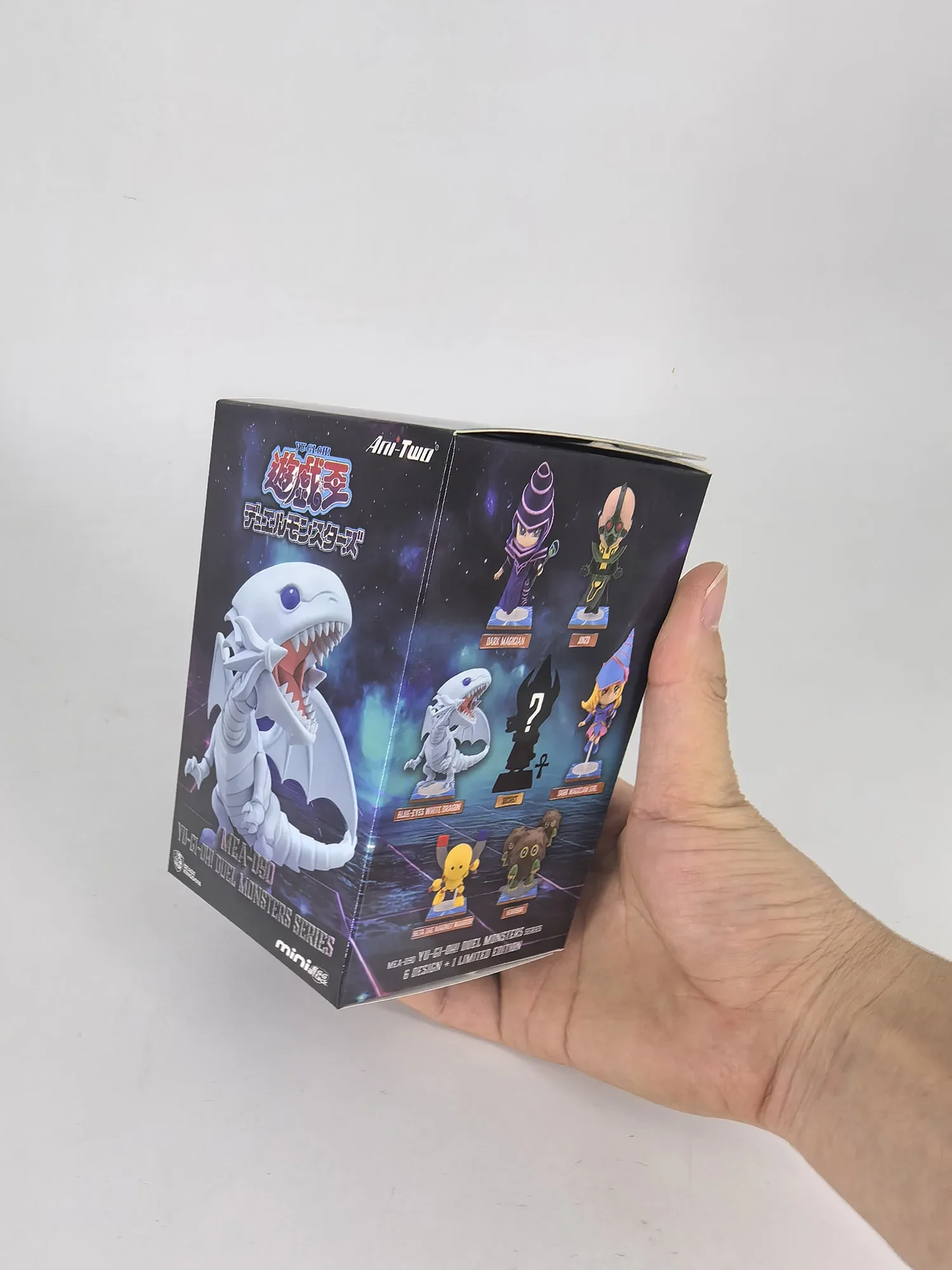 Yu-Gi-Oh! Yogioh Duel Monsters Series Dark Magician Blue Eyes White Dragon Jinzo Blind Box Gifts Toy Model Anime Figures Collect
Yu-Gi-Oh! Yogioh Duel Monsters Series Dark Magician Blue Eyes White Dragon Jinzo Blind Box Gifts Toy Model Anime Figures Collect