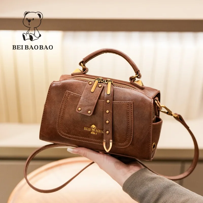 High End Small HandBag Leather Retro Fashion Versatile Solid Color Pillow Bag Simple Texture Single Shoulder Crossbody Bag Women
High End Small HandBag Leather Retro Fashion Versatile Solid Color Pillow Bag Simple Texture Single Shoulder Crossbody Bag Women
