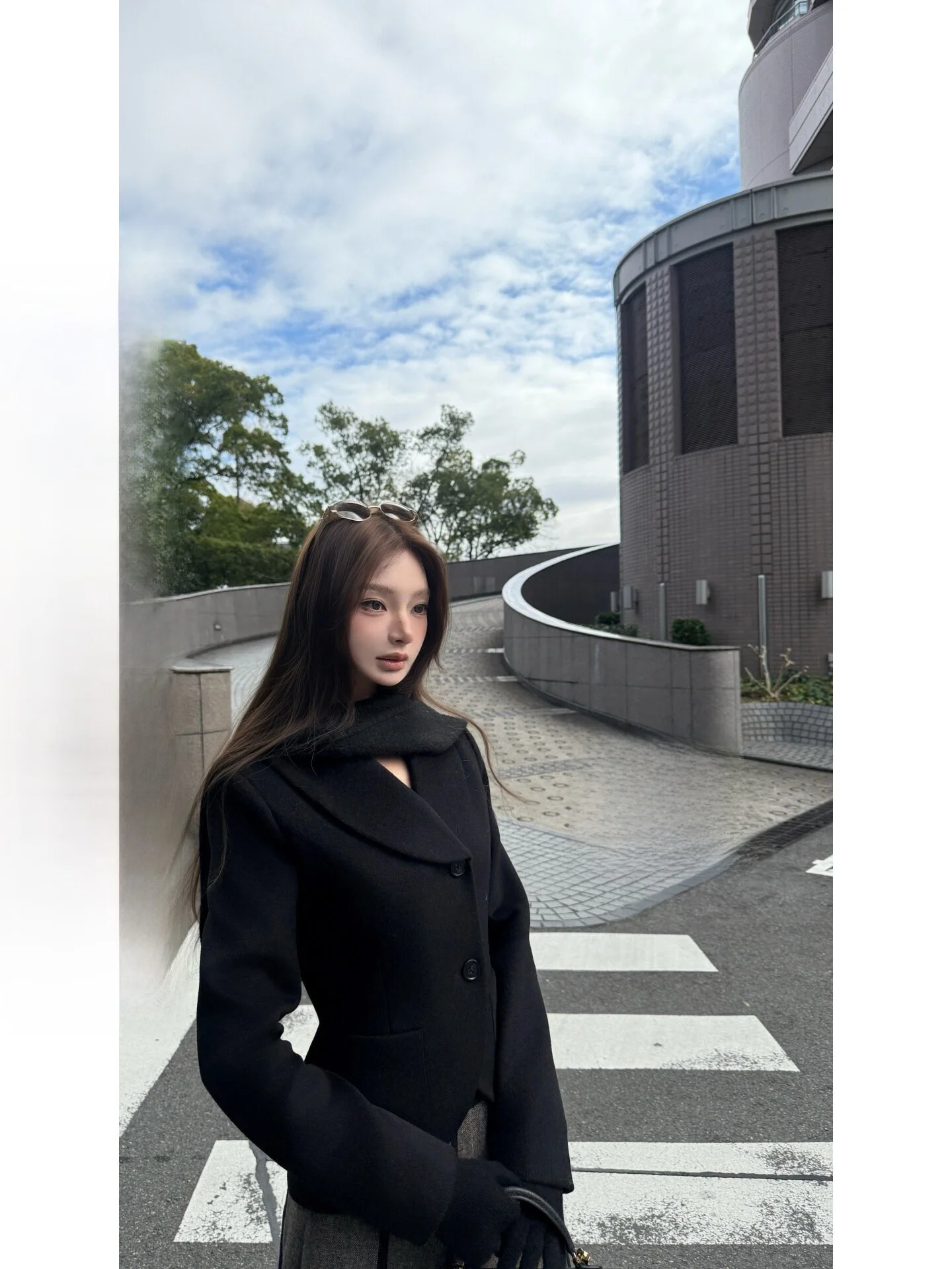 Yangzifan Women's Short Wool Blend Coat 47% Wool Slimming Design Winter Fashion Casual Fit Flattering Waistcoat
Yangzifan Women's Short Wool Blend Coat 47% Wool Slimming Design Winter Fashion Casual Fit Flattering Waistcoat