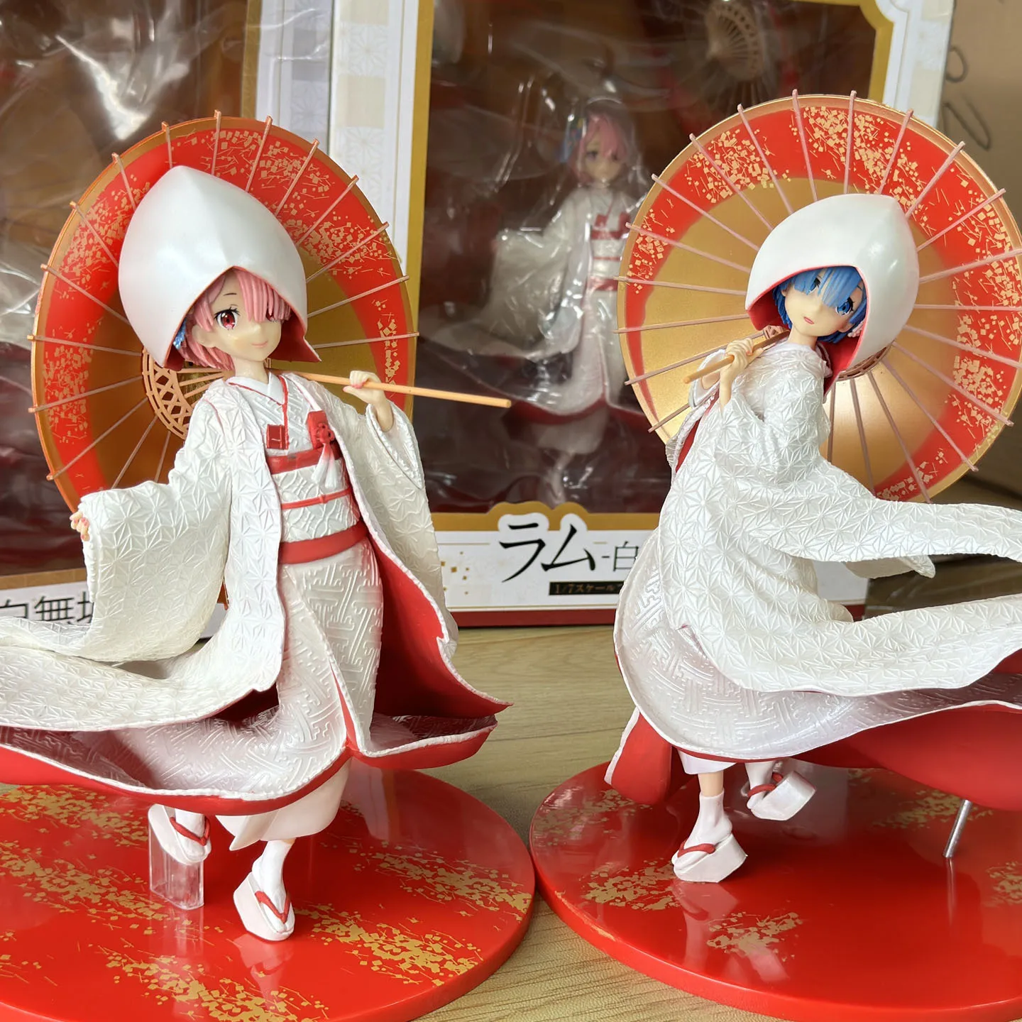 28 см ReZERO начиная жизнь в другом мире Rem Ram свадебное платье аниме фигурки героев ручной работы настольный чехол украшение орнамент
28 см ReZERO начиная жизнь в другом мире Rem Ram свадебное платье аниме фигурки героев ручной работы настольный чехол украшение орнамент