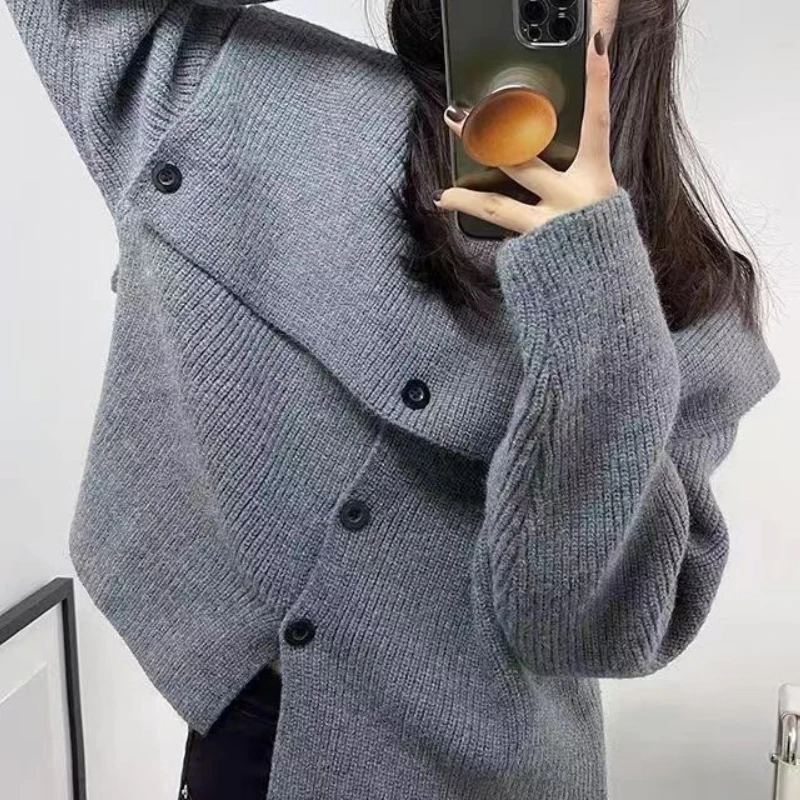 Loose Two-piece Solid Color Design Sense Foreign Style Turtleneck Shawl Top Sweater Detachable Knit Cardigan for Women
Loose Two-piece Solid Color Design Sense Foreign Style Turtleneck Shawl Top Sweater Detachable Knit Cardigan for Women