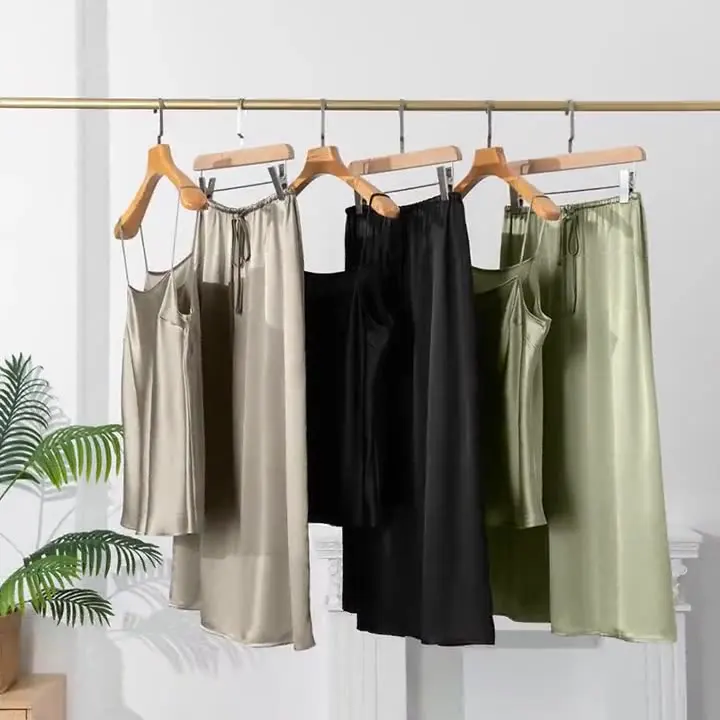 Birdsky, 1PC Women camisole vest skirt summer 19MM 100% real mulberry silk 3 solid colors, S-1085
Birdsky, 1PC Women camisole vest skirt summer 19MM 100% real mulberry silk 3 solid colors, S-1085
