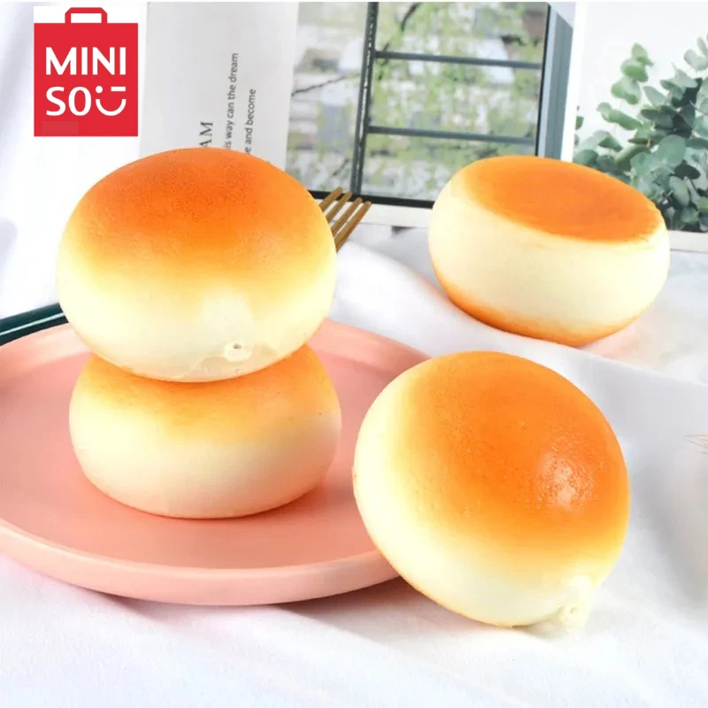 PU Artificial Gold Bread Lifelike Steamed Buns Model Fake Food Dessert Shop Window Display Photography Props Kids Play House Toy
PU Artificial Gold Bread Lifelike Steamed Buns Model Fake Food Dessert Shop Window Display Photography Props Kids Play House Toy