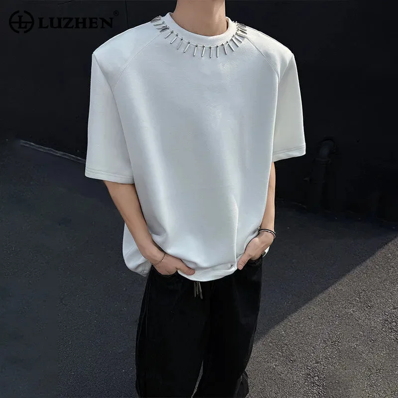 LUZHEN 2025 Summer Personalized Metal Patchwork Design Round Neck Short Sleeve T-shirts Men's Stylish Handsome Loose Tops JY1177
LUZHEN 2025 Summer Personalized Metal Patchwork Design Round Neck Short Sleeve T-shirts Men's Stylish Handsome Loose Tops JY1177