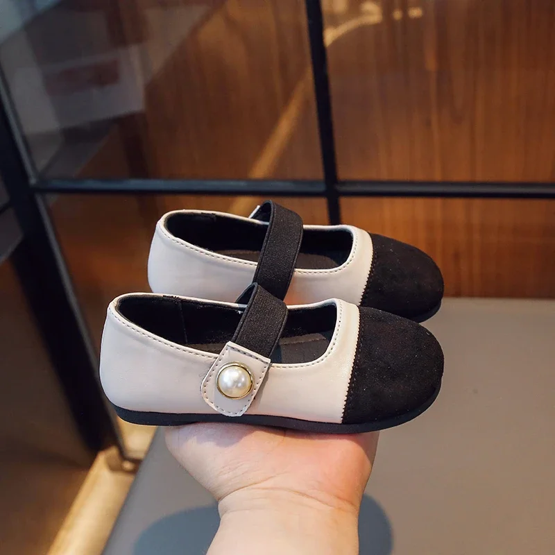 New Simple Versatile Flats for Girls Kids Shoes Spring Summer 2023 New Cute Color Matching Soft Princess Breatheable Soft Child
New Simple Versatile Flats for Girls Kids Shoes Spring Summer 2023 New Cute Color Matching Soft Princess Breatheable Soft Child