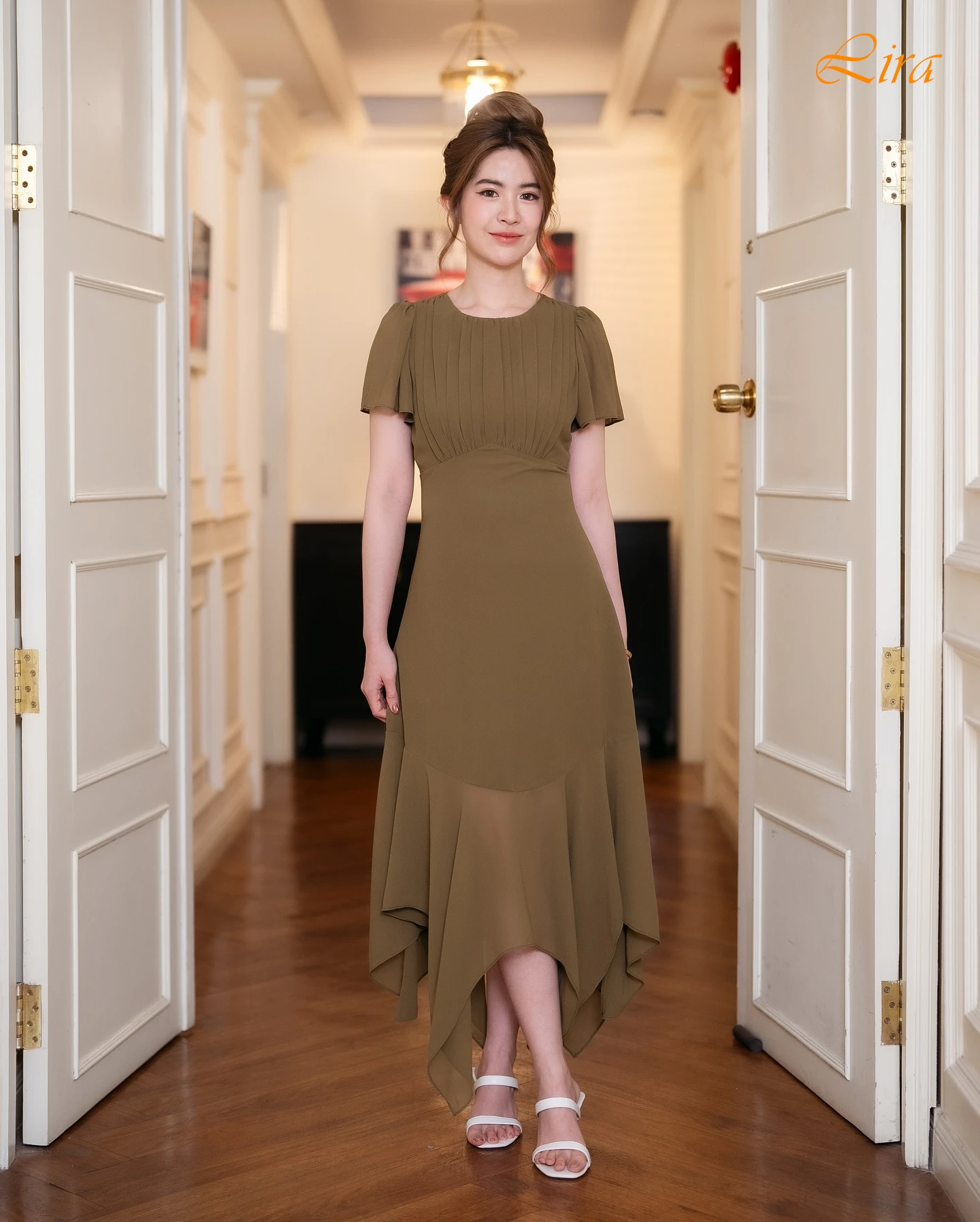 Customized Straight Crew Neck Elegant Formal Evening Dress and Fashion Celebrity Gowns Temperament Bespoke Occasion Gowns
Customized Straight Crew Neck Elegant Formal Evening Dress and Fashion Celebrity Gowns Temperament Bespoke Occasion Gowns