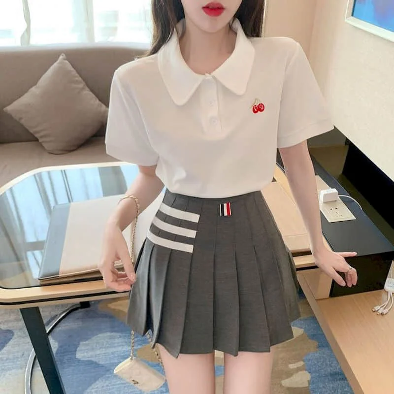 Dress Sets Two Piece Sets Women Outfits Sweet Korean Fashion Print Polo-neck Short Sleeve T-shirt and Pleated Skirts for Women
Dress Sets Two Piece Sets Women Outfits Sweet Korean Fashion Print Polo-neck Short Sleeve T-shirt and Pleated Skirts for Women