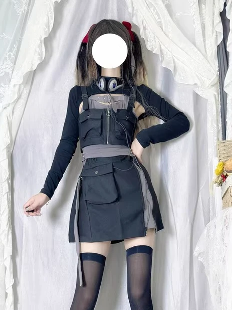 Subculture Gothic Black and Gray Functional Deconstructed Design Short Top Zipper Skirt Patchwork Color Summer Hot Girl Y2K Set
Subculture Gothic Black and Gray Functional Deconstructed Design Short Top Zipper Skirt Patchwork Color Summer Hot Girl Y2K Set