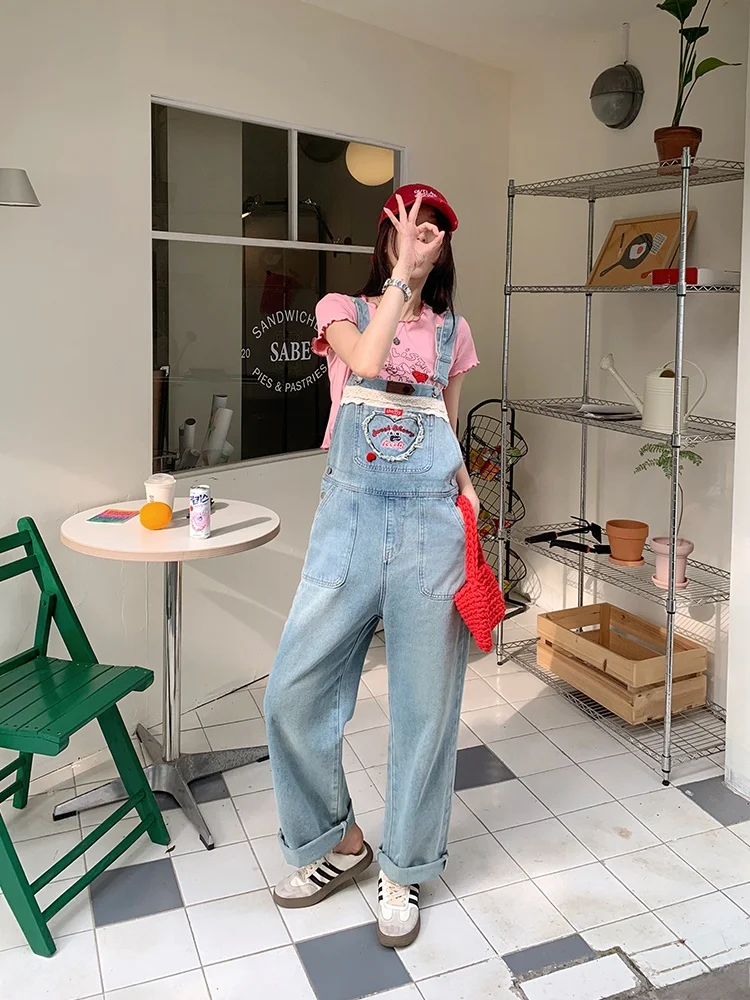 Blue Denim Overalls Women's Long Pants Summer Season Faux Pocket Heart Purple Back Strap Jeans Young Looking Casual Trousers
Blue Denim Overalls Women's Long Pants Summer Season Faux Pocket Heart Purple Back Strap Jeans Young Looking Casual Trousers