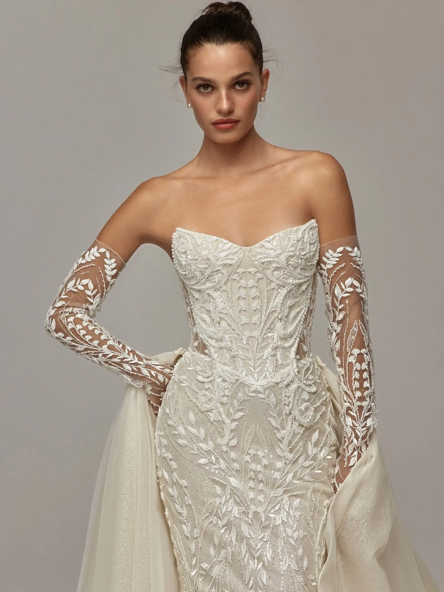 Luxury Strapless Beaded Lace Mermaid Bridal Gown Removable Sparkle Tulle Overskirt Matching Detachable Long Sleeve Wedding Dress
Luxury Strapless Beaded Lace Mermaid Bridal Gown Removable Sparkle Tulle Overskirt Matching Detachable Long Sleeve Wedding Dress