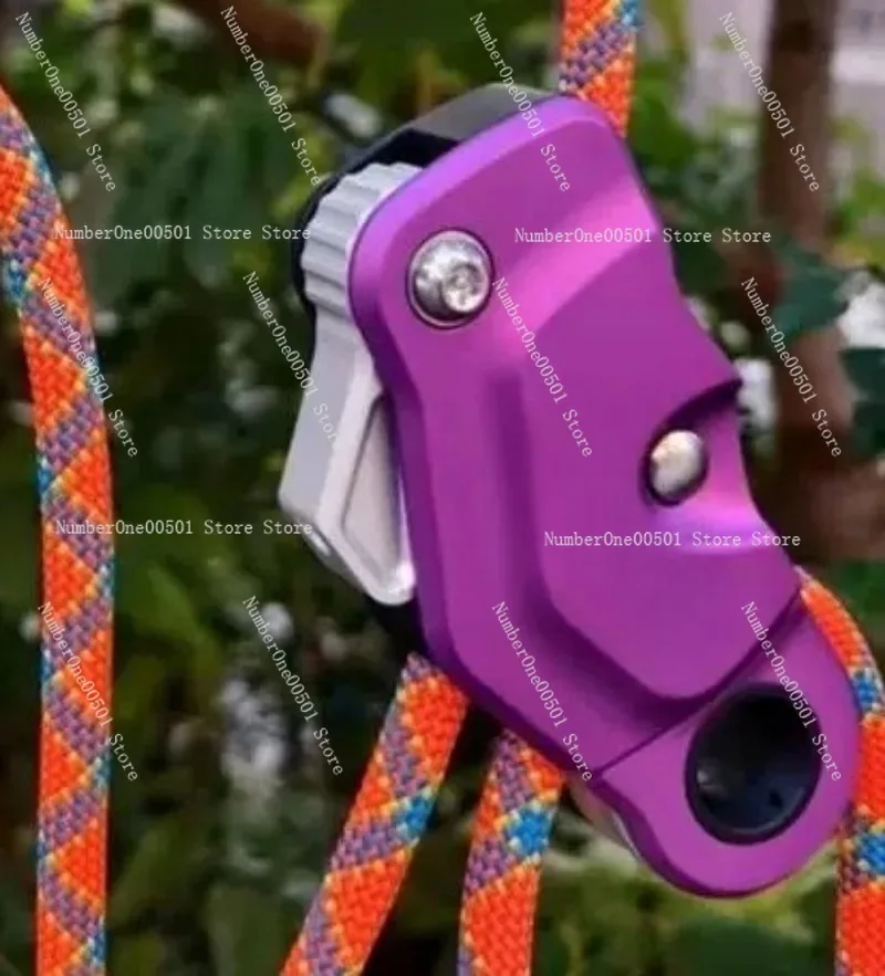 999 Multi Function Rope Grabbing Pulley Ascender with Integrated Loop for Traction
999 Multi Function Rope Grabbing Pulley Ascender with Integrated Loop for Traction