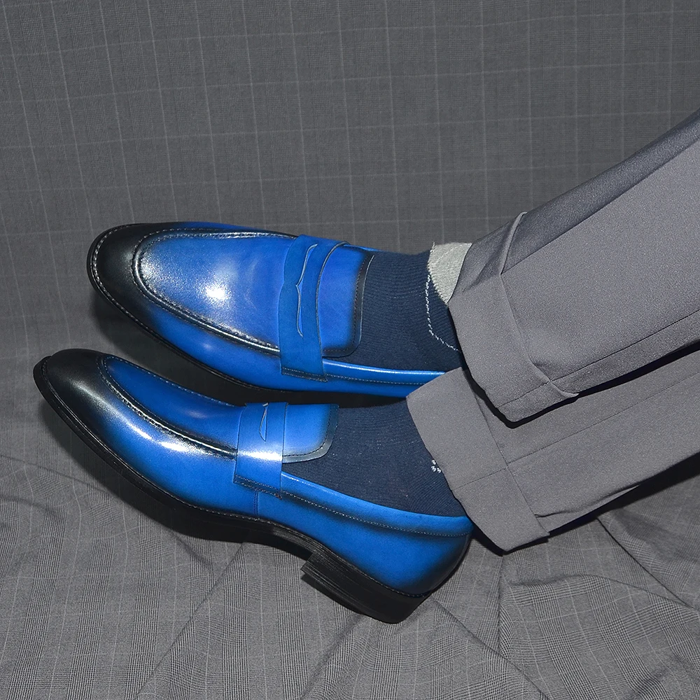 Черные, коричневые, синие мужские туфли-лоферы в стиле пенни, модельные туфли без шнуровки из натуральной кожи, роскошные мужские туфли для свадебной вечеринки, деловой компании
Черные, коричневые, синие мужские туфли-лоферы в стиле пенни, модельные туфли без шнуровки из натуральной кожи, роскошные мужские туфли для свадебной вечеринки, деловой компании