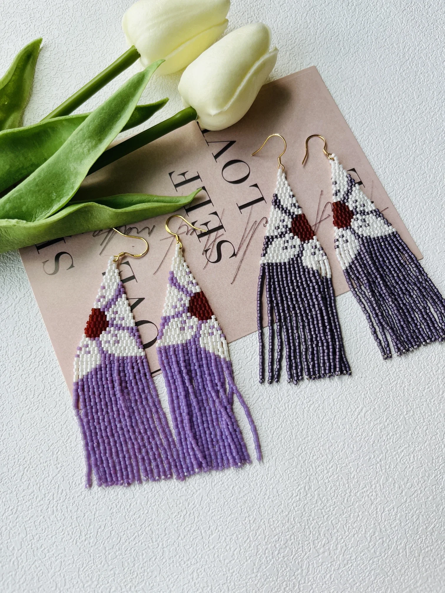 Серьги из рисовых бусин с кисточками и подсолнухом, дизайн, симметрия, оригинальность, ручное вязание, богемный сплав, модные простые серьги из бисера
Серьги из рисовых бусин с кисточками и подсолнухом, дизайн, симметрия, оригинальность, ручное вязание, богемный сплав, модные простые серьги из бисера