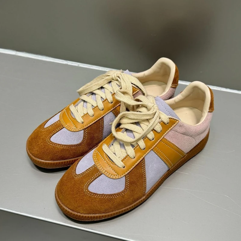 AUTUSPIN Retro Women Flats Sneakers Four Season Genuine Leather Cross-tied Casual Sport Shoes Female Training Hiking Footwear
AUTUSPIN Retro Women Flats Sneakers Four Season Genuine Leather Cross-tied Casual Sport Shoes Female Training Hiking Footwear