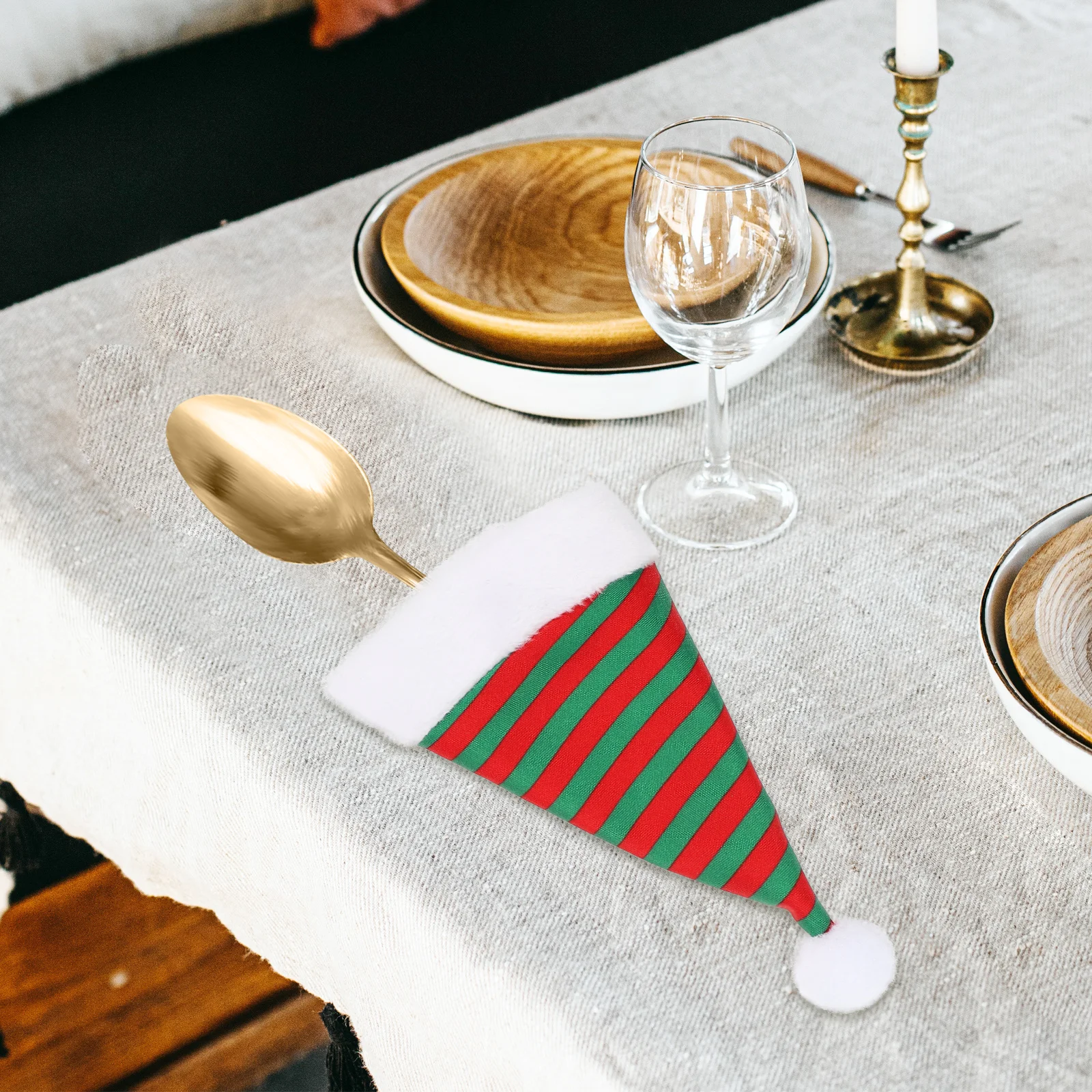 6pcs Mini Christmas Hats Red White Silverware Caps Lollipop Decor Wine Bottle Covers Party Favors Cutlery Holders Xmas Hat Charm
6pcs Mini Christmas Hats Red White Silverware Caps Lollipop Decor Wine Bottle Covers Party Favors Cutlery Holders Xmas Hat Charm