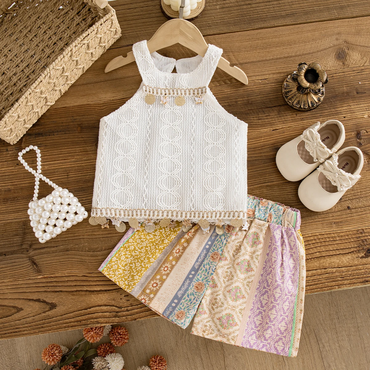 Белый топ + разноцветные шорты, комплект из двух предметов для маленьких девочек, новая летняя детская одежда (от 9 месяцев до 4 лет)
Белый топ + разноцветные шорты, комплект из двух предметов для маленьких девочек, новая летняя детская одежда (от 9 месяцев до 4 лет)